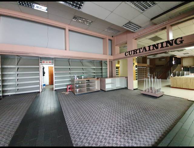 2,000M² RETAIL FOR SALE IN VEREENIGING CENTRAL